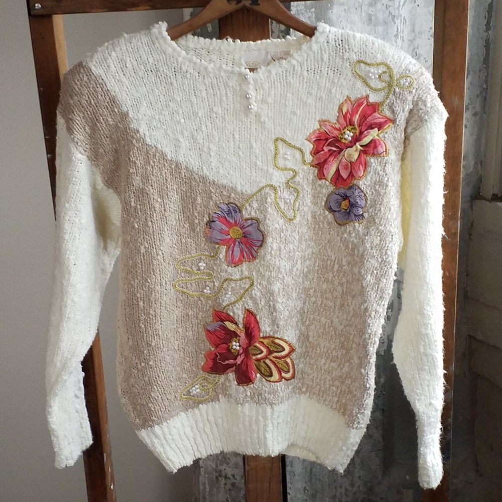 VINTAGE Pearls Flower Applique Embroidered Boucle Knit Sweater